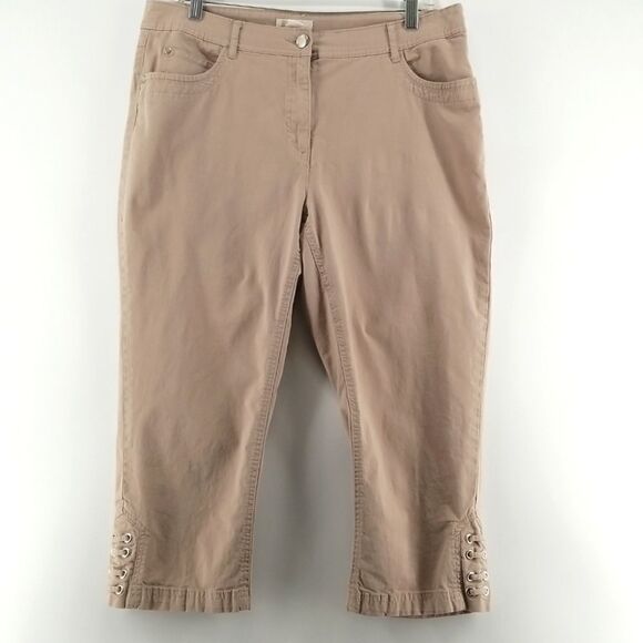 DKR & Co Signature Women’s Size 10 Khaki Capris Full Zip Button Closure 5 Pocket - Picture 1 of 11